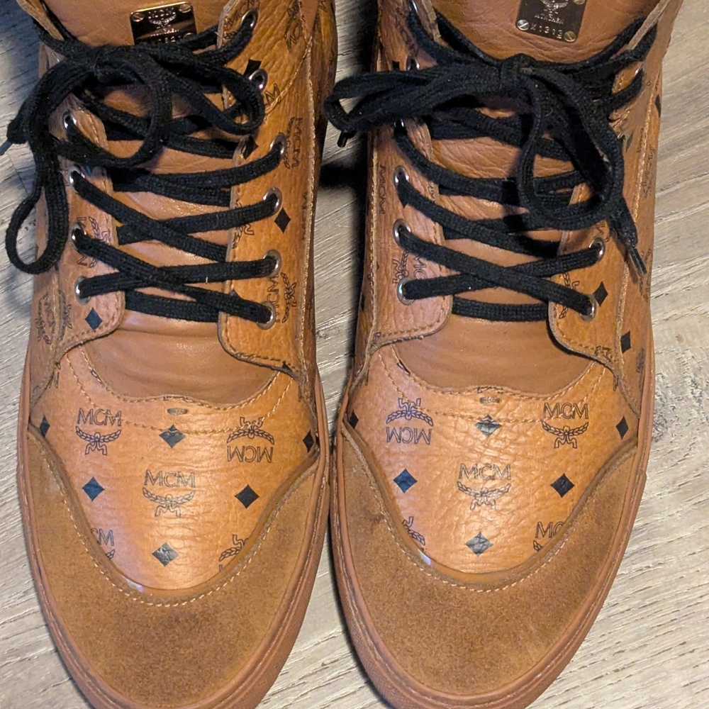 MCM Men’s Brown Logo Leather Sneakers